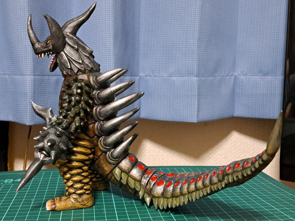 バンダイ ウルトラ怪獣DX ソフビ 暴君怪獣 タイラント 改造リペイント完成品_画像6