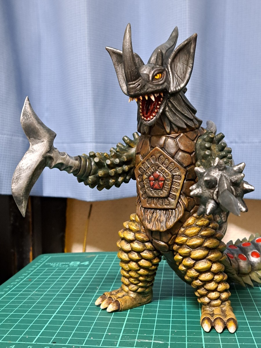 バンダイ ウルトラ怪獣DX ソフビ 暴君怪獣 タイラント 改造リペイント完成品_画像2