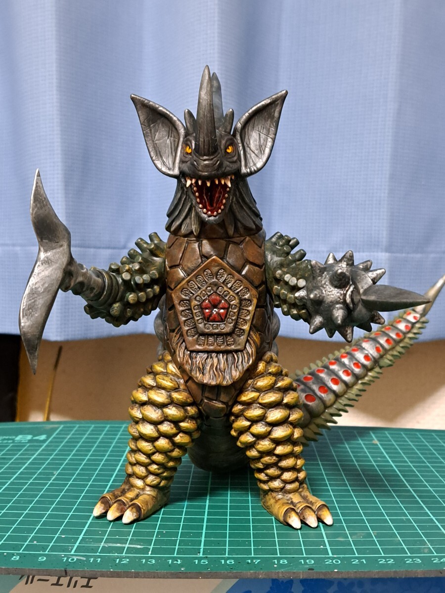 バンダイ ウルトラ怪獣DX ソフビ 暴君怪獣 タイラント 改造リペイント完成品_画像3