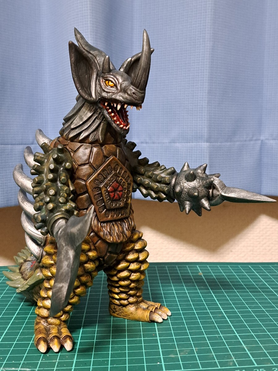 バンダイ ウルトラ怪獣DX ソフビ 暴君怪獣 タイラント 改造リペイント完成品_画像4