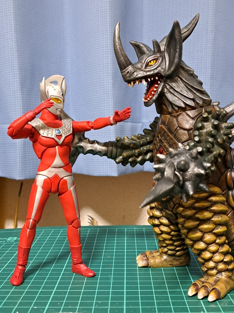 バンダイ ウルトラ怪獣DX ソフビ 暴君怪獣 タイラント 改造リペイント完成品_画像8
