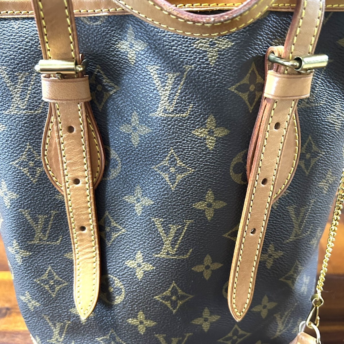 外観美品 LOUIS VUITTON ルイヴィトン モノグラム ショルダーバッグ バケット PM ポーチ付属 プチバケット_画像2