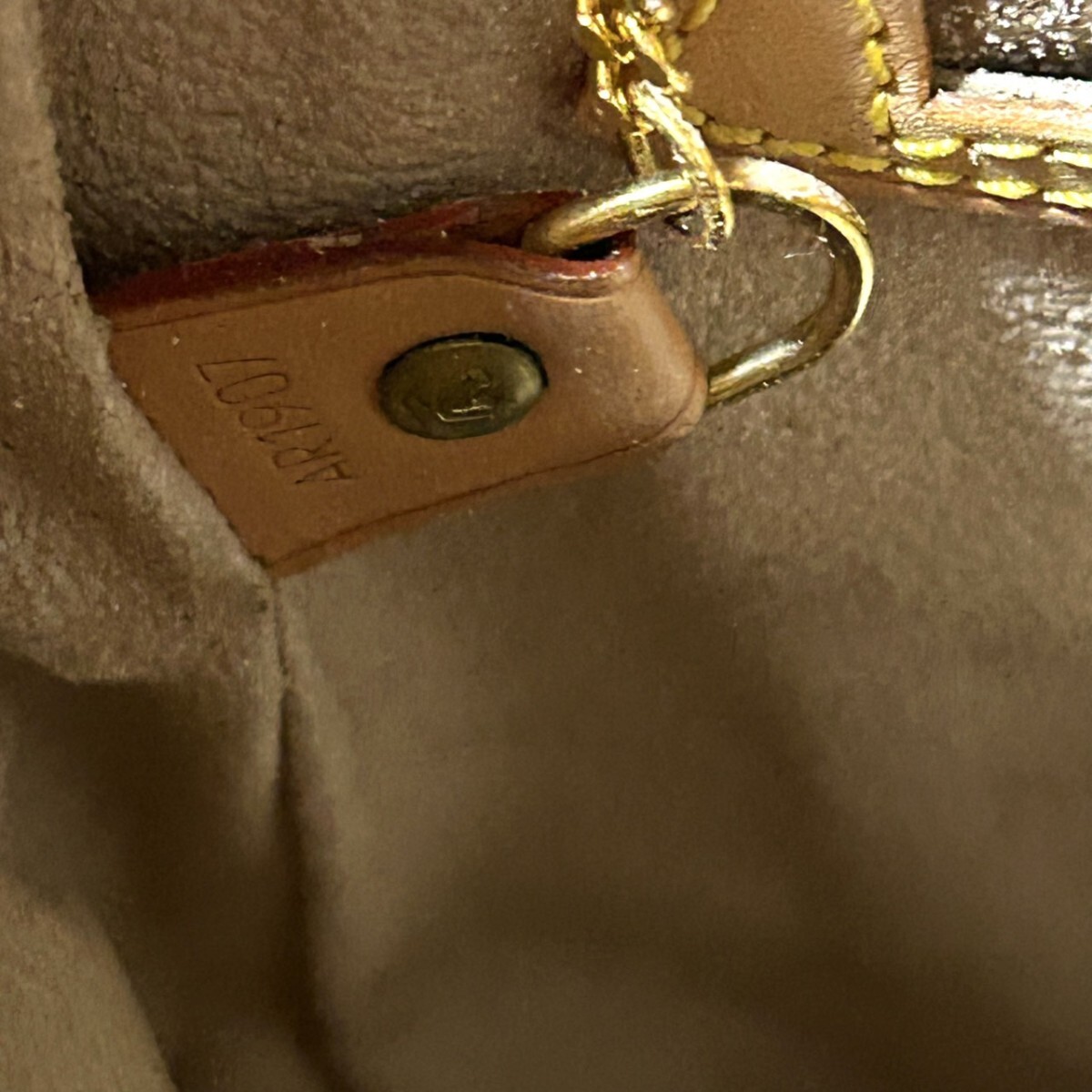 外観美品 LOUIS VUITTON ルイヴィトン モノグラム ショルダーバッグ バケット PM ポーチ付属 プチバケット_画像5