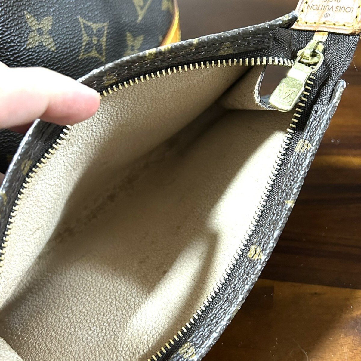 外観美品 LOUIS VUITTON ルイヴィトン モノグラム ショルダーバッグ バケット PM ポーチ付属 プチバケット_画像8