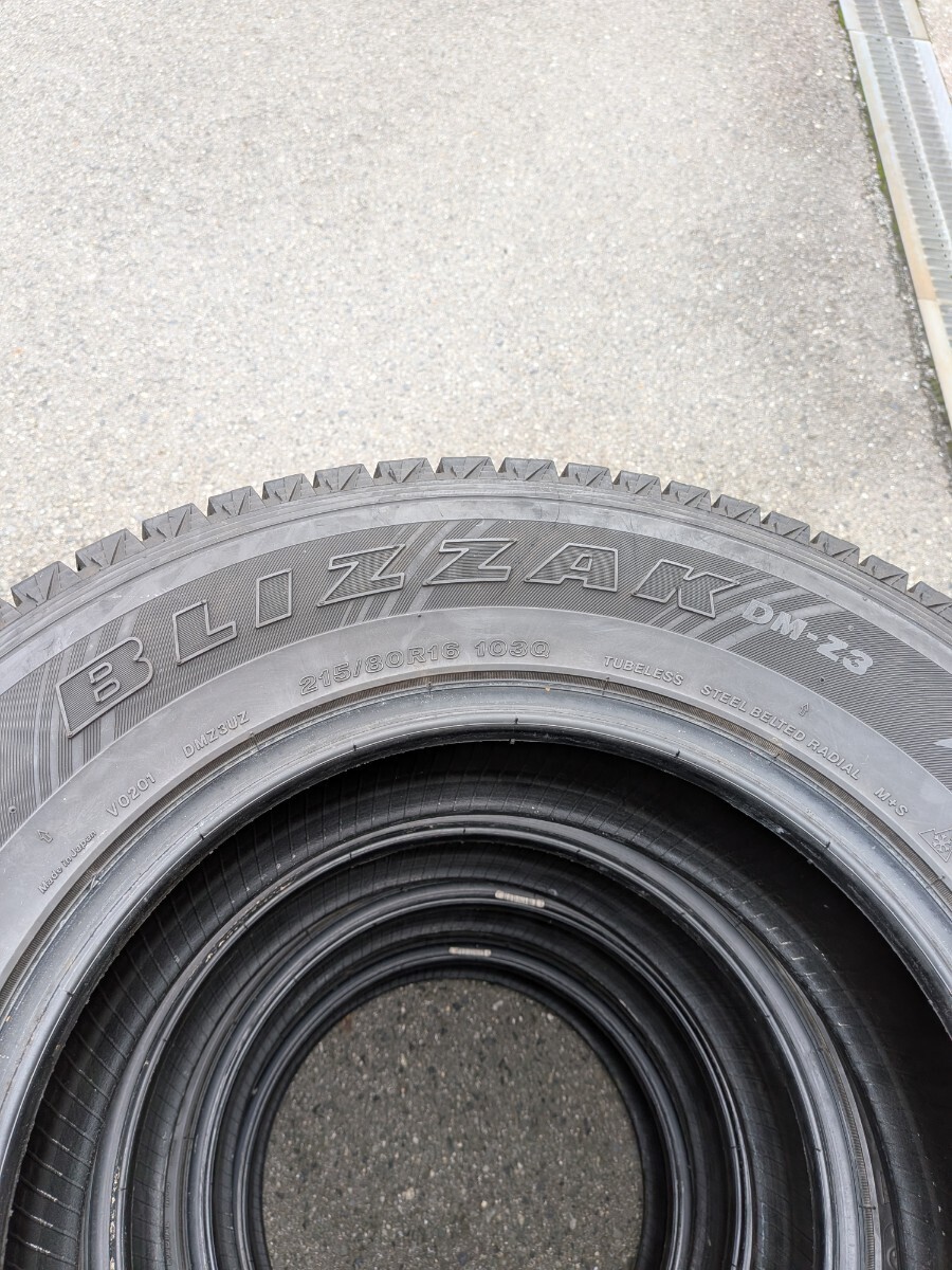 ブリザックDM-Z3スタッドレスタイヤ215/80/16 2020年中古品 引き取り限定_画像2