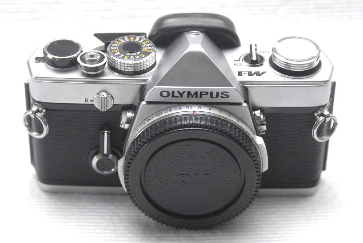 (本物)OLYMPUS オリンパス 希少な高級一眼レフカメラ M-1ボディ 綺麗な作動品(腐食なし)_画像1