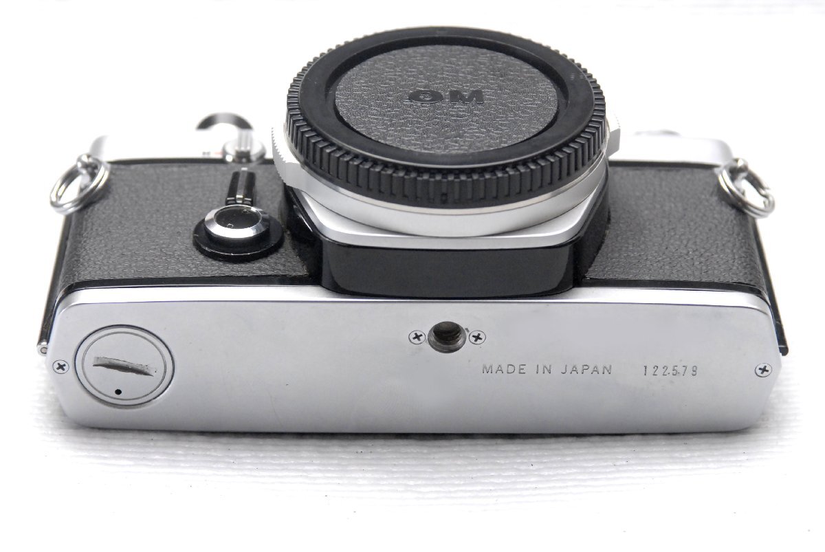 (本物)OLYMPUS オリンパス 希少な高級一眼レフカメラ M-1ボディ 綺麗な作動品(腐食なし)_画像3
