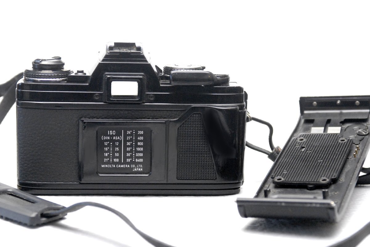 MINOLTA ミノルタ人気の高級一眼レフカメラ X-700 MPS（黒）ボディ +（FB付） 希少な作動品 （腐食無し）_画像3