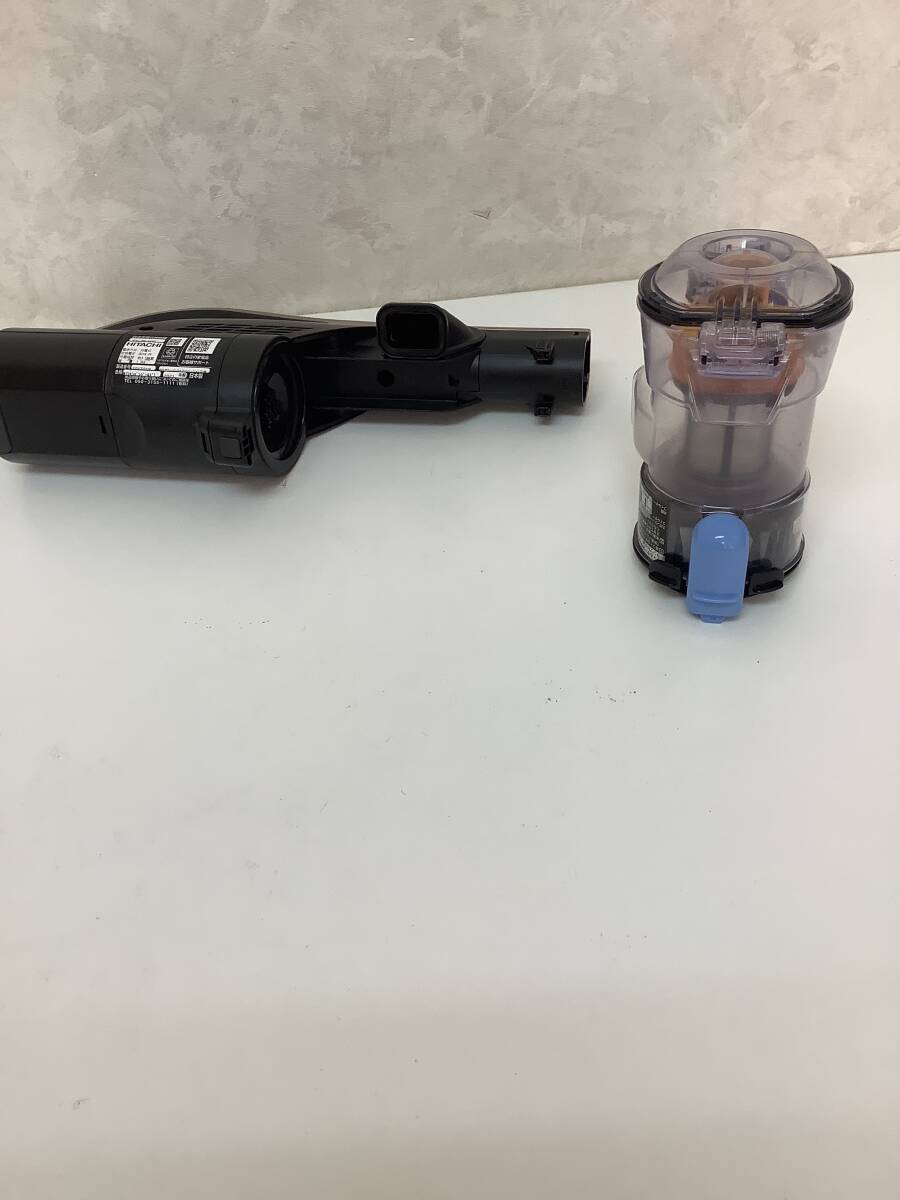 ■そ-1081 中古品 HITACHI PV-BL20G 動作確認・簡易清掃済み 2021年製 コードレスクリーナー 充電式掃除機 日立_画像4