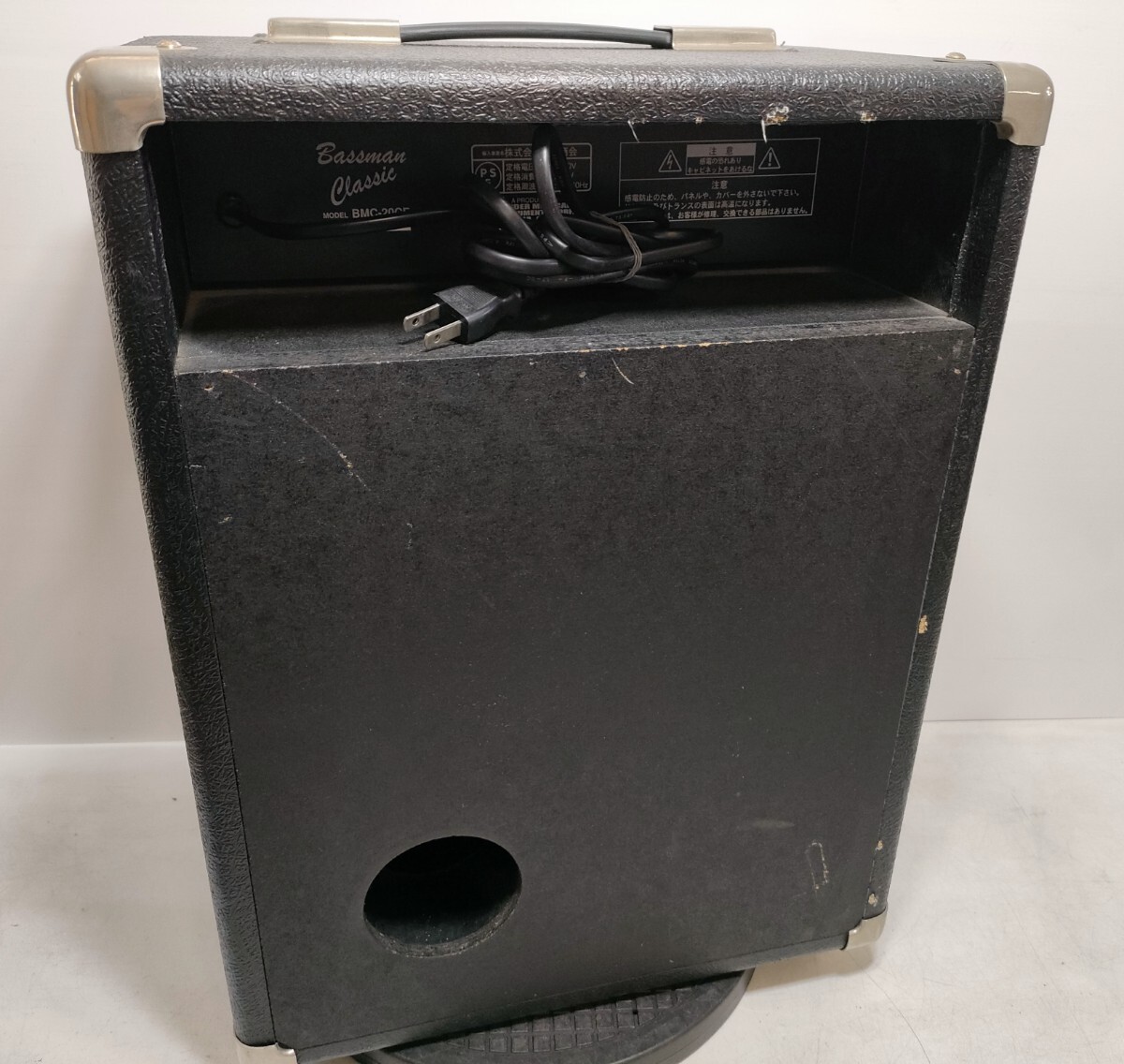 【送料無料】管理0934 Fender フェンダー Bassman Classic BMC-20CE ベースアンプ コンボアンプ 音響 ギター器材 動作確認済み 現状品_画像9