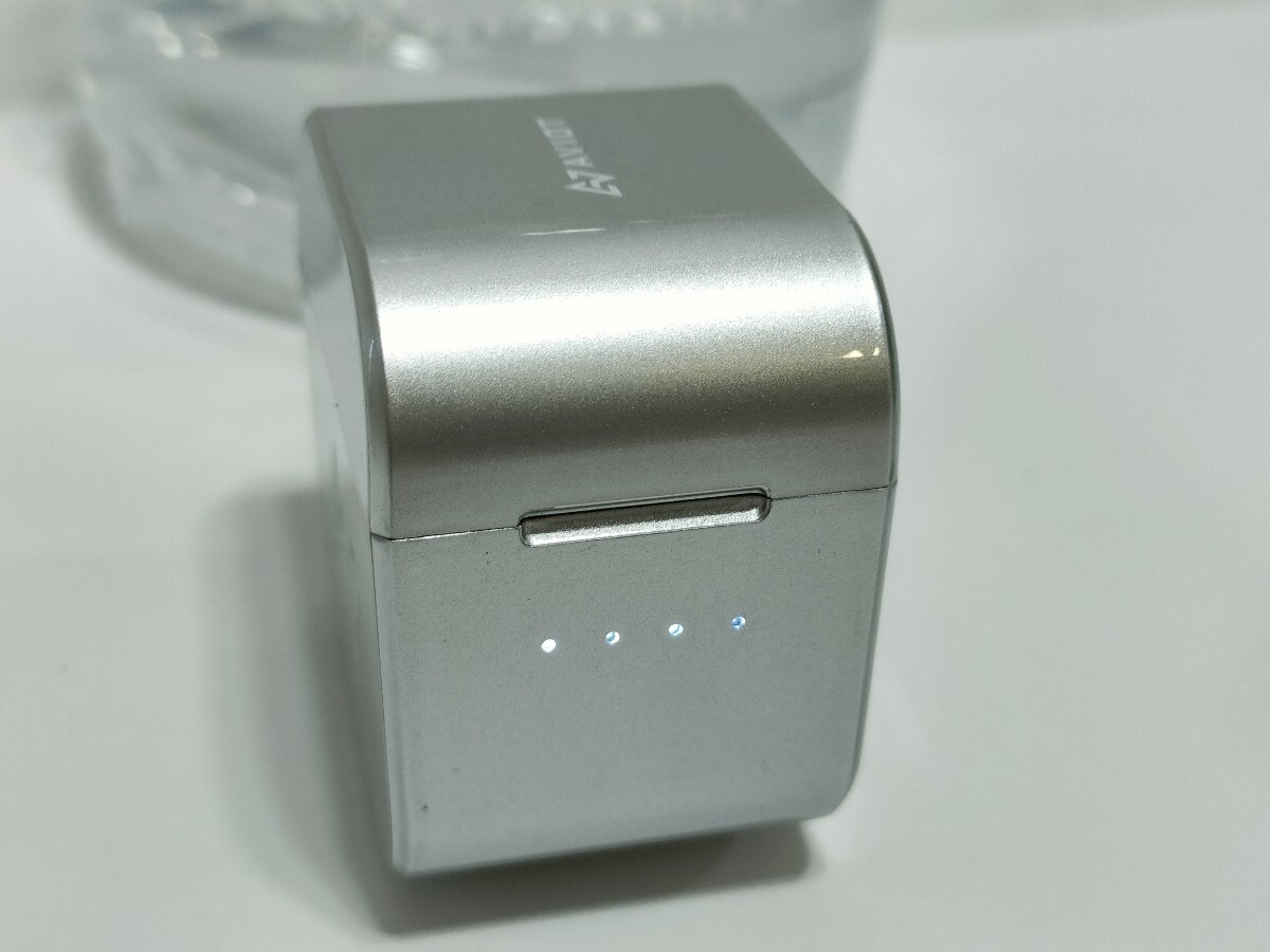 管理1203 AVIOT アビオット TE-D01g ワイヤレスイヤホン ブラック ワイヤレス イヤホン Bluetooth シルバー 動作確認済み 現状品_画像5