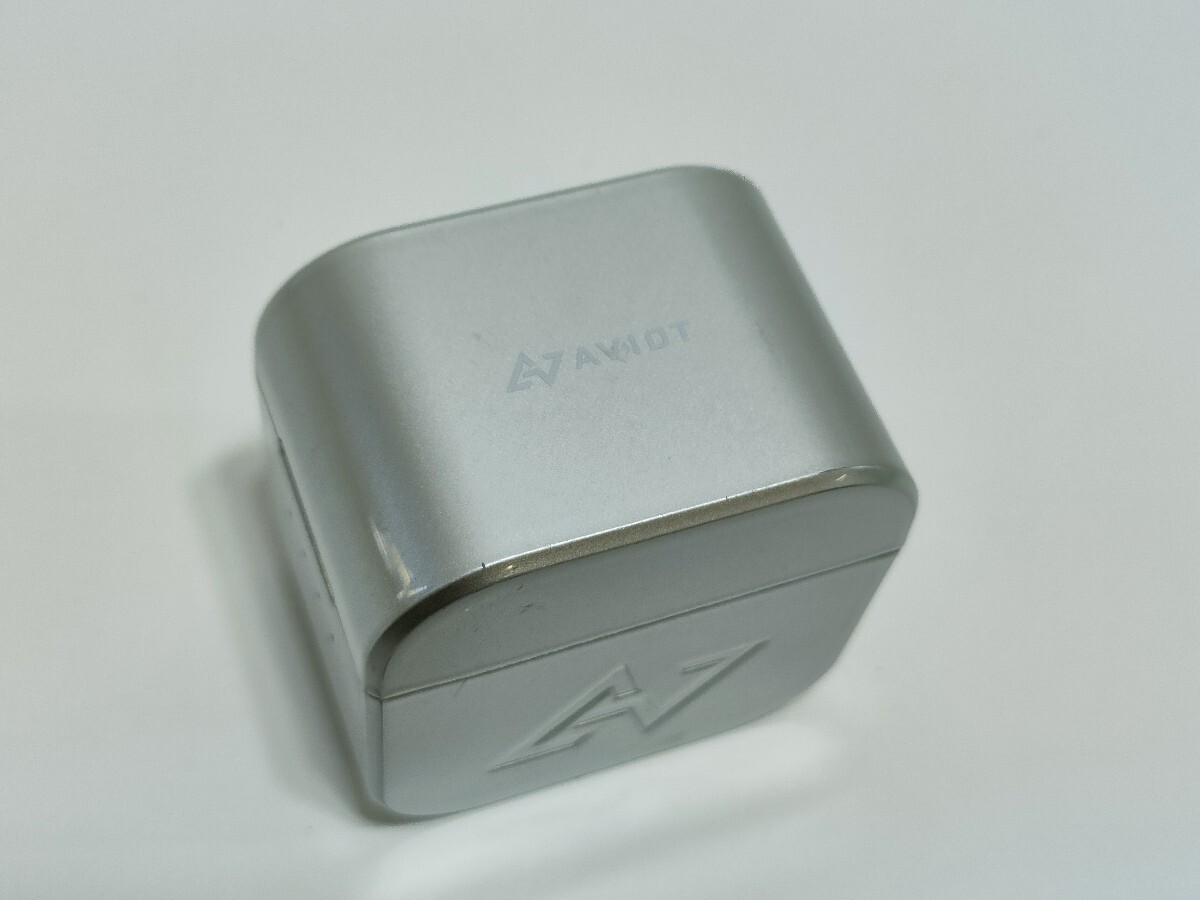 管理1203 AVIOT アビオット TE-D01g ワイヤレスイヤホン ブラック ワイヤレス イヤホン Bluetooth シルバー 動作確認済み 現状品_画像6