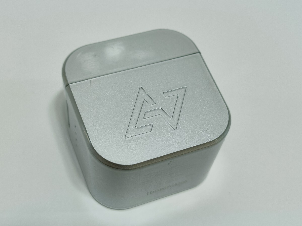 管理1203 AVIOT アビオット TE-D01g ワイヤレスイヤホン ブラック ワイヤレス イヤホン Bluetooth シルバー 動作確認済み 現状品_画像7