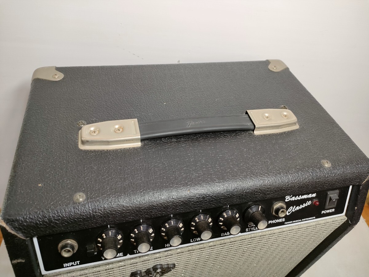 【送料無料】管理0934 Fender フェンダー Bassman Classic BMC-20CE ベースアンプ コンボアンプ 音響 ギター器材 動作確認済み 現状品_画像6