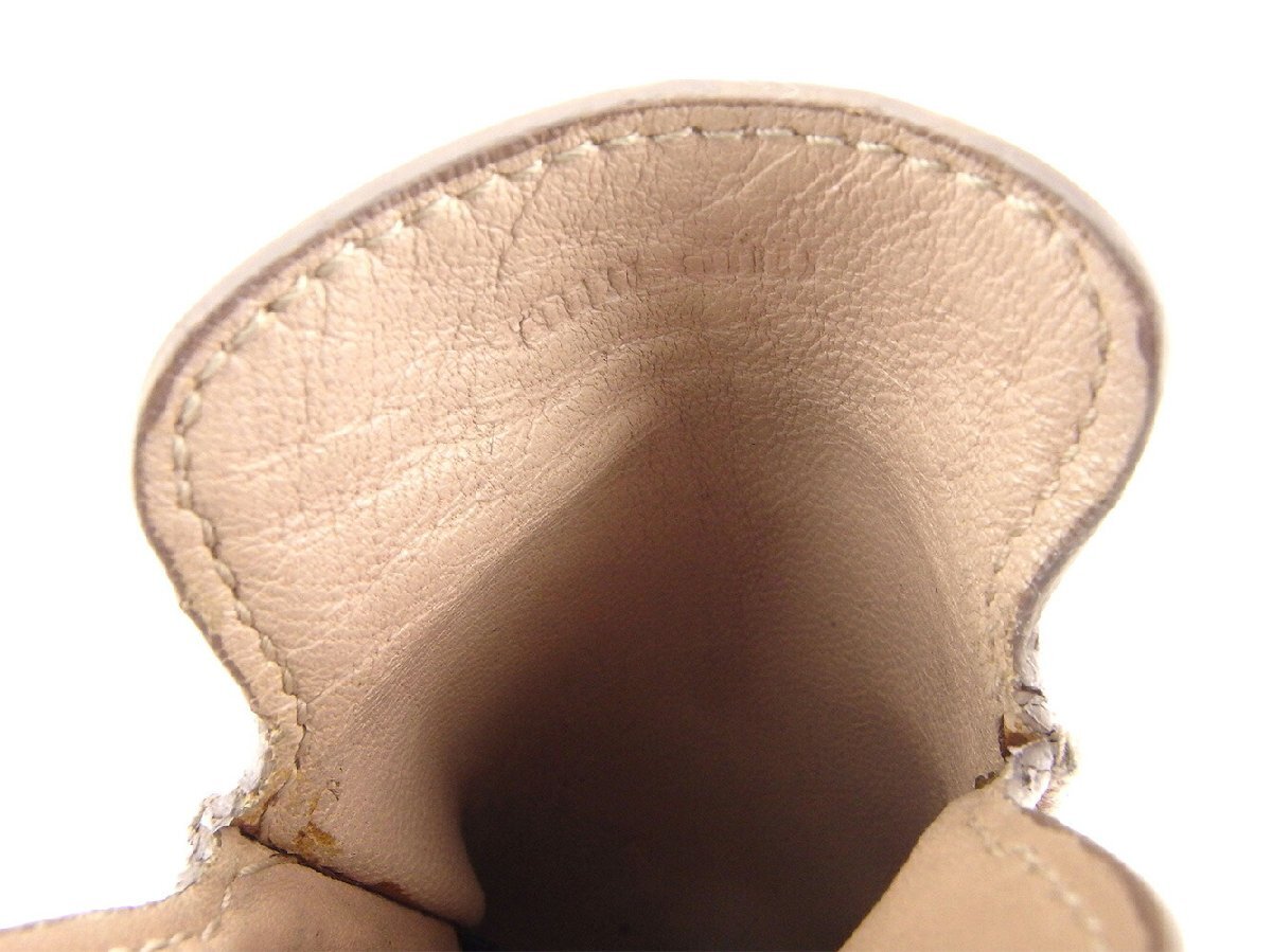 【10%OFFクーポン】ミュウミュウ iPhoneケース 携帯ケース レディース スタッズ ベージュ ピンク ゴールド シルバー 中古_画像5