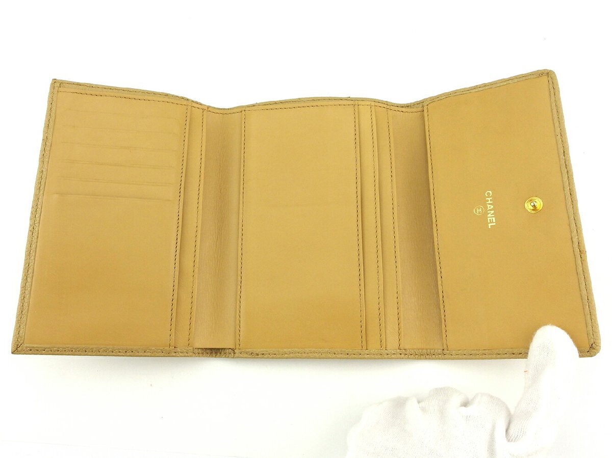 【30%OFFクーポン】シャネル CHANEL 三つ折り財布 ココマーク オールドシャネル ベージュ ゴールド レディース 中古_画像4