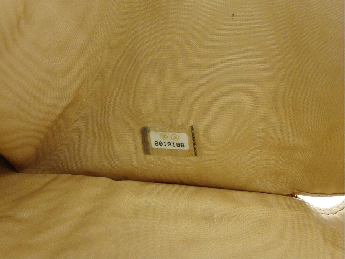 【30%OFFクーポン】シャネル CHANEL 三つ折り財布 ココマーク オールドシャネル ベージュ ゴールド レディース 中古_画像10