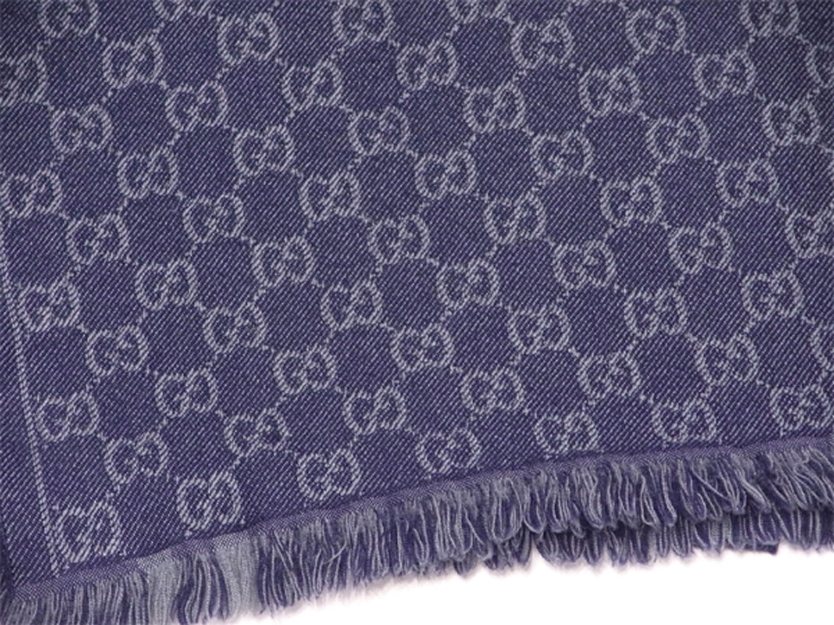 【ブラックフライデー30%OFFクーポン】グッチ マフラー フリンジ付き レディース リバーシブル ＧＧ柄 ネイビー グレー 灰色 中古_画像2