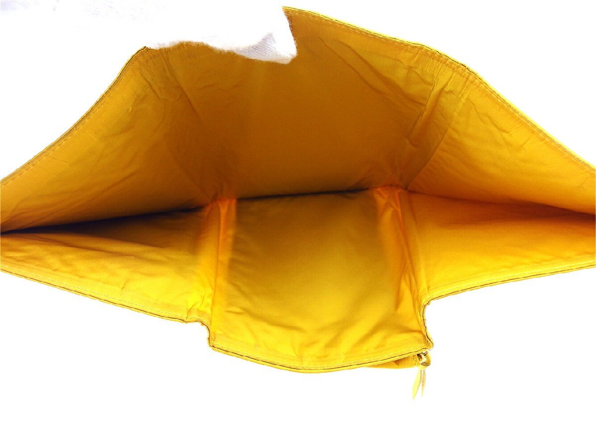 【ブラックフライデー30%OFFクーポン】ミュウミュウ MIUMIU 三つ折り財布 ロゴ イエロー シルバー レディース 中古_画像5