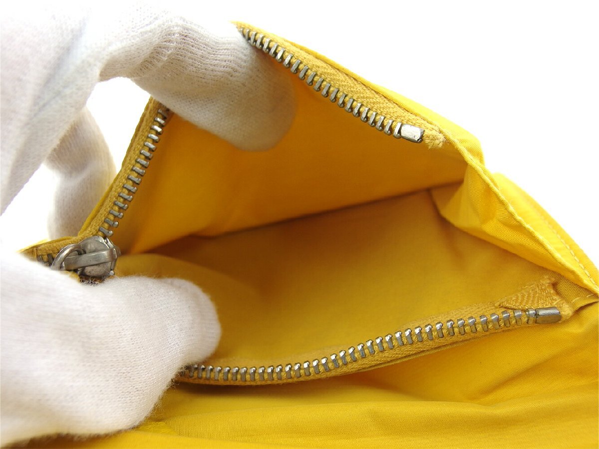 【ブラックフライデー30%OFFクーポン】ミュウミュウ MIUMIU 三つ折り財布 ロゴ イエロー シルバー レディース 中古_画像6