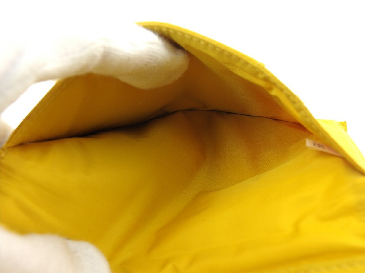 【ブラックフライデー30%OFFクーポン】ミュウミュウ MIUMIU 三つ折り財布 ロゴ イエロー シルバー レディース 中古_画像9