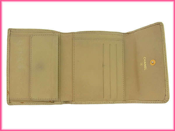 【30%OFFクーポン】シャネル 三つ折り財布 ファスナー レディース ココマーク クリーム×ゴールド 中古_画像3