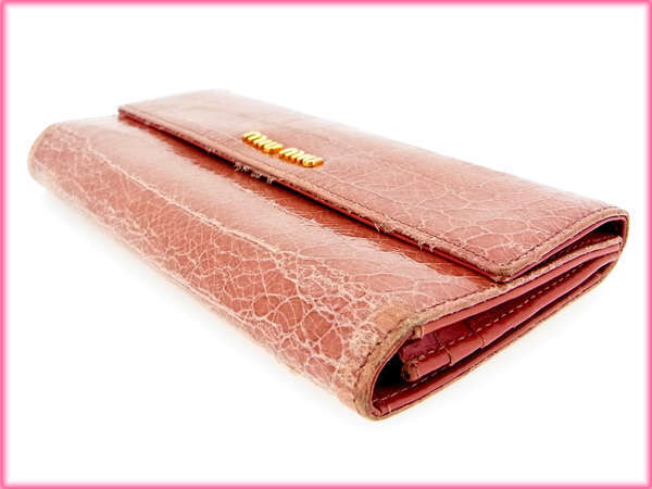 【ブラックフライデー30%OFFクーポン】ミュウミュウ 三つ折り財布 /長財布 レディース クロコダイル型押し ピンク 中古_画像4