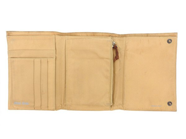 【ブラックフライデー30%OFFクーポン】ミュウミュウ 三つ折り財布 レディース ロゴ ブラウン 中古_画像5