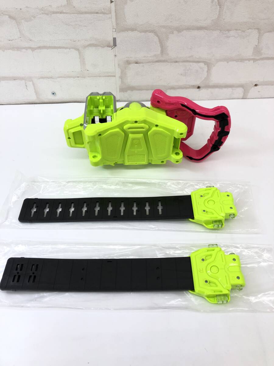 T251120-03D/ 仮面ライダー エグゼイド 変身ベルト DX ゲーマドライバー ガシャット マキシマムマイティX シャカリキスポーツ 特撮_画像3