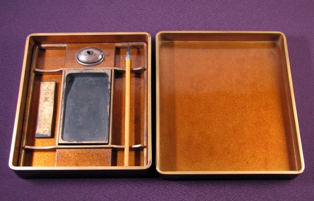 時代　硯箱　蒔絵鶴松文　家紋入　内総梨地　幅：24cm　桐箱入　明治～大正/25k011_画像4