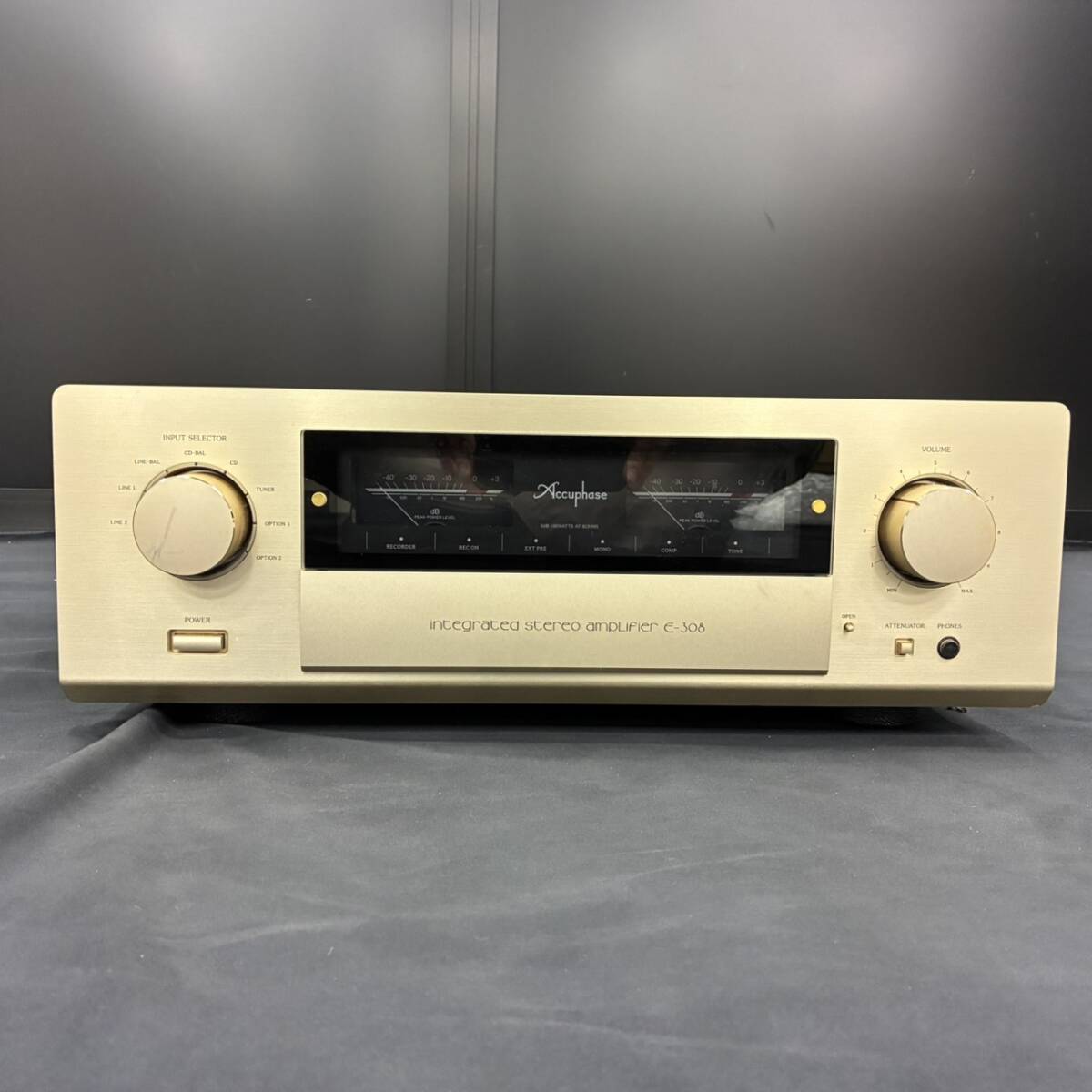 KIS/041152-5/180000/S115-27/ accuphase アンプ　アキュフェーズ　音響機器E-308_画像1