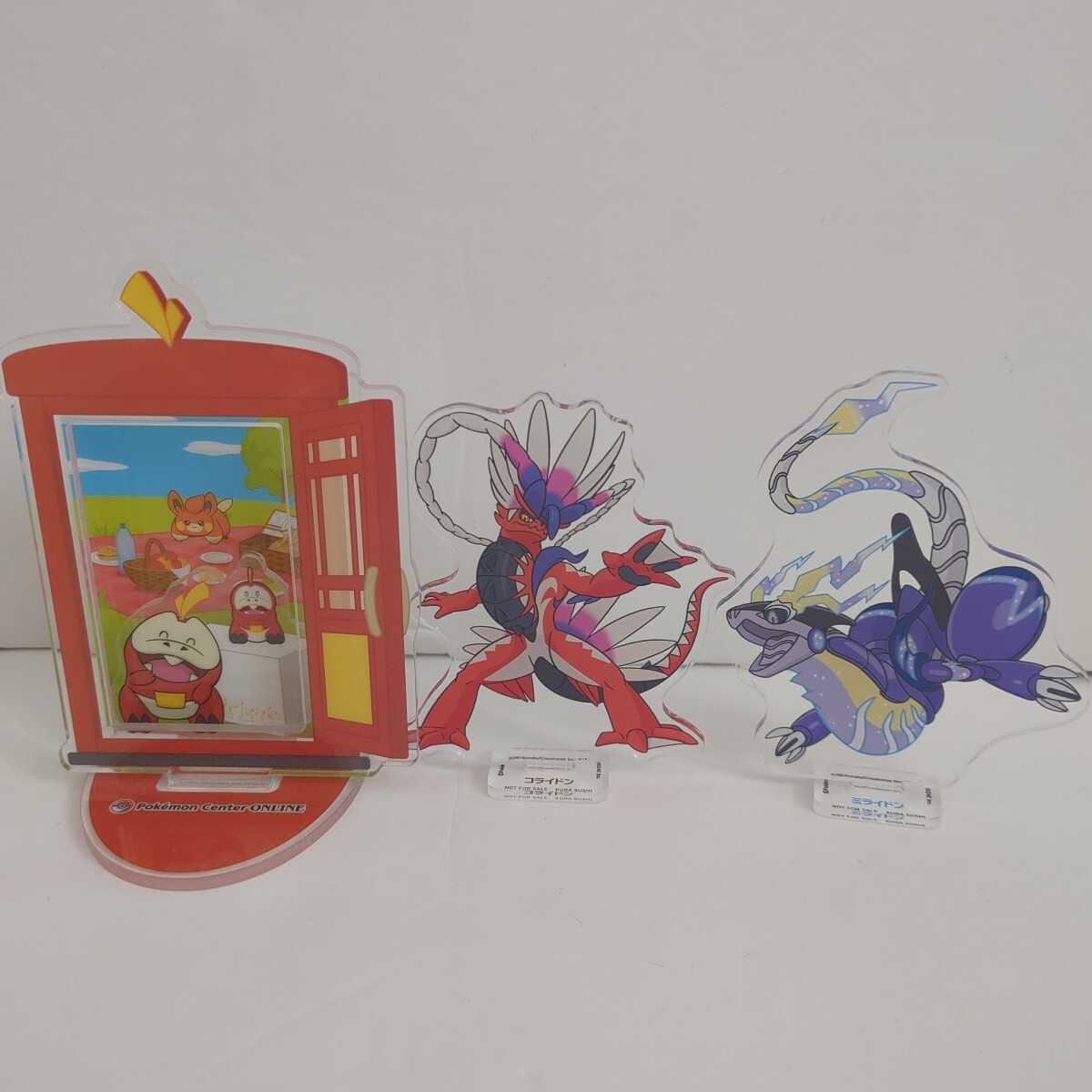 ポケモンセンター　 アクリルスタンド　ミライドン　コライドン　くら寿司　送料無料_画像1