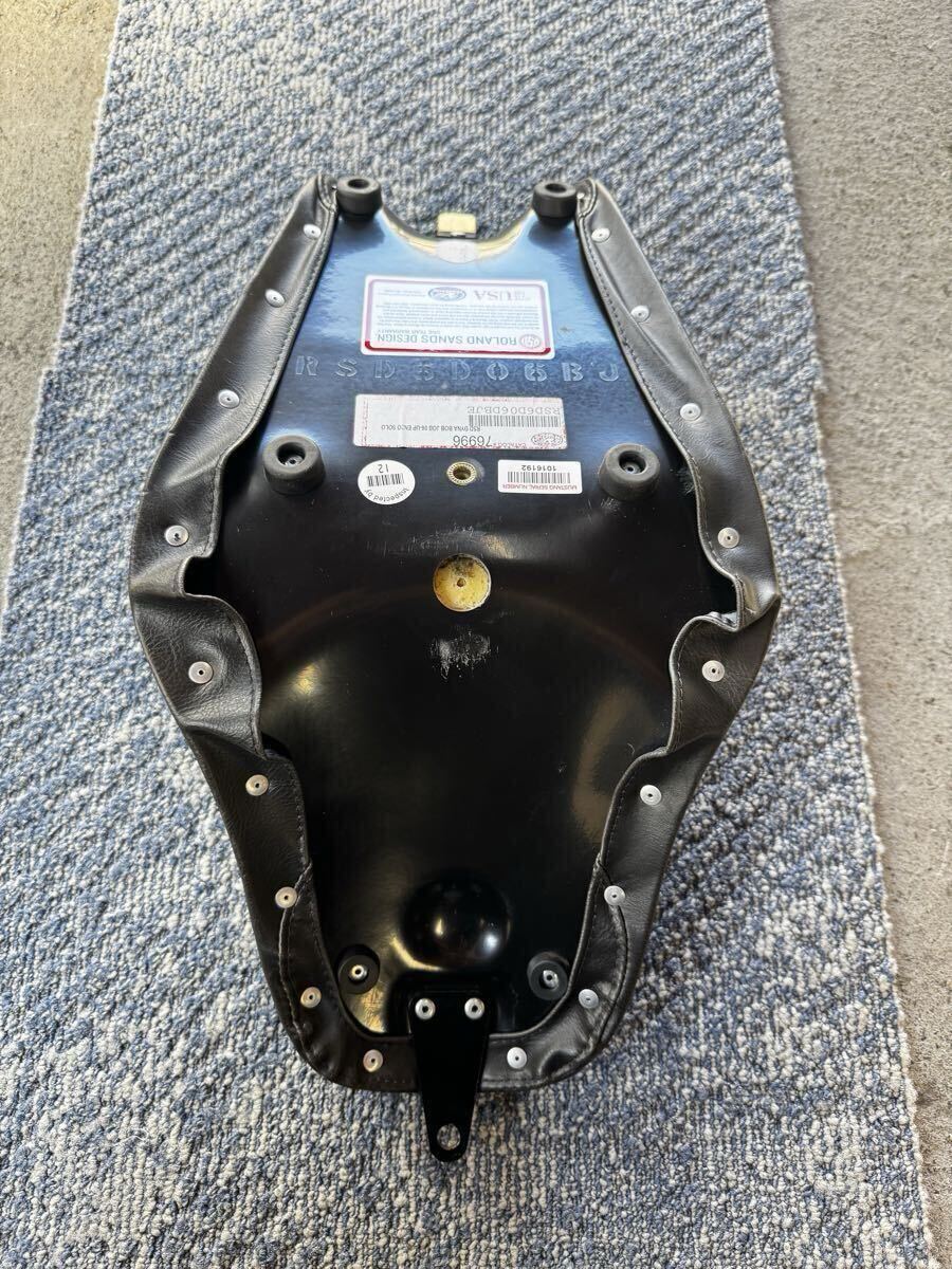 RSD Enzo ソロシート Roland Sands Design ダイナ 2006〜2017 FXDB FXD FXDL_画像6