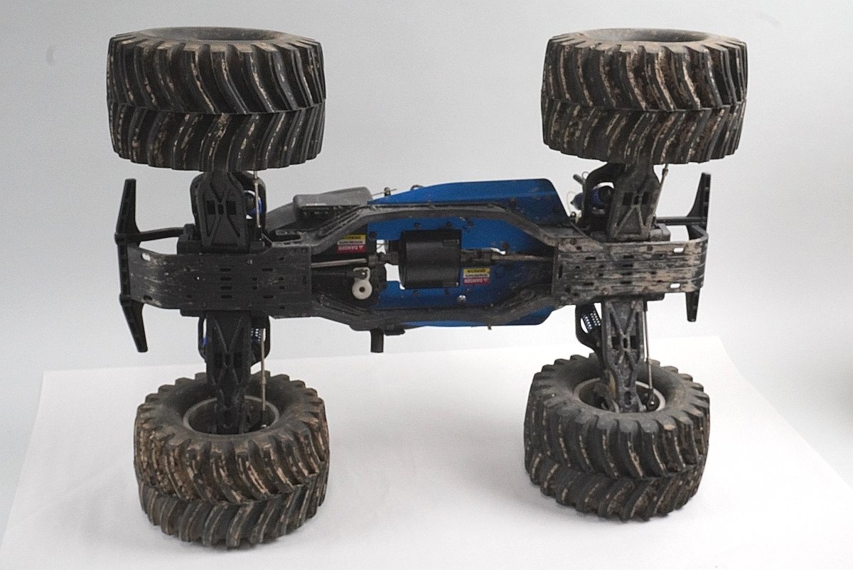 ★ TAMIYA タミヤ 1/8 エンジンRC モンスタートラック テラクラッシャー / タミヤ純正 レシーバー / エンジンなど搭載 【同梱不可】_画像6