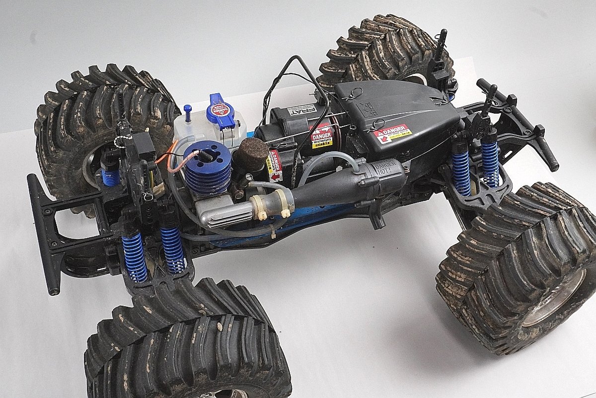 ★ TAMIYA タミヤ 1/8 エンジンRC モンスタートラック テラクラッシャー / タミヤ純正 レシーバー / エンジンなど搭載 【同梱不可】_画像5
