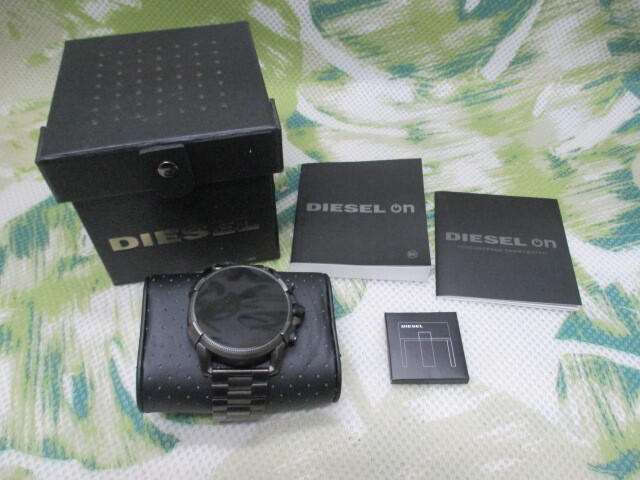 DIESEL ディーゼル DIESEL On スマートウォッチ DW6D1 ジャンク_画像1