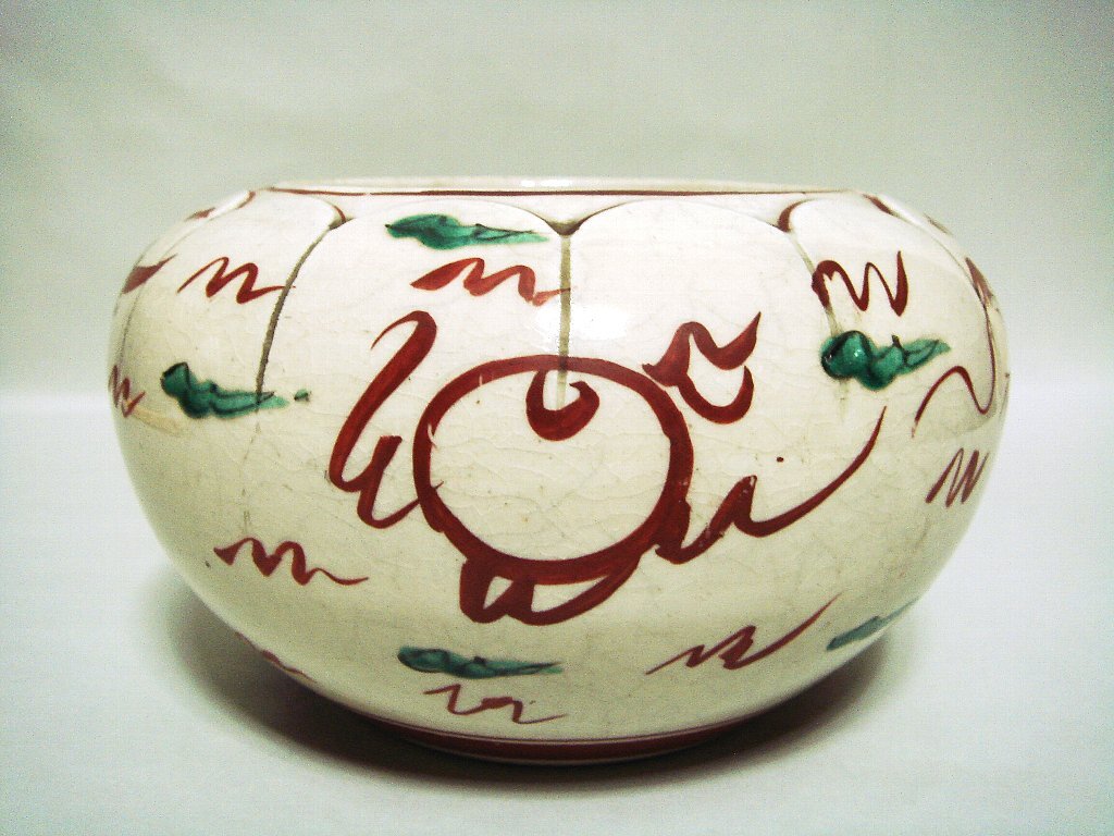 GY122.. красный . дракон . с коробкой