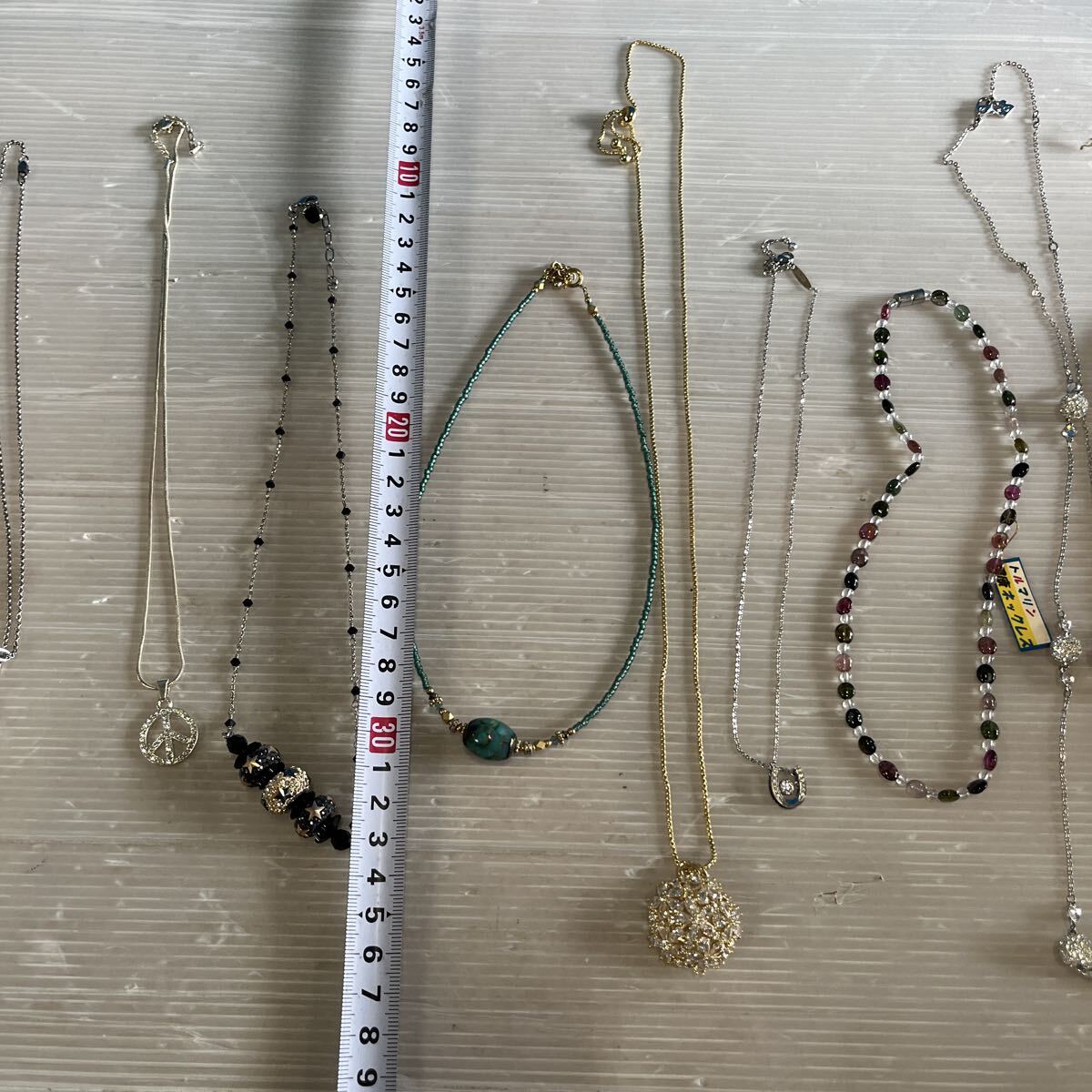 ネックレス まとめ 9本 セット まとめ売り セット売り ペンダント アクセサリー パール調 ゴールド風 シルバー風 トルマリン 中古品 _画像3