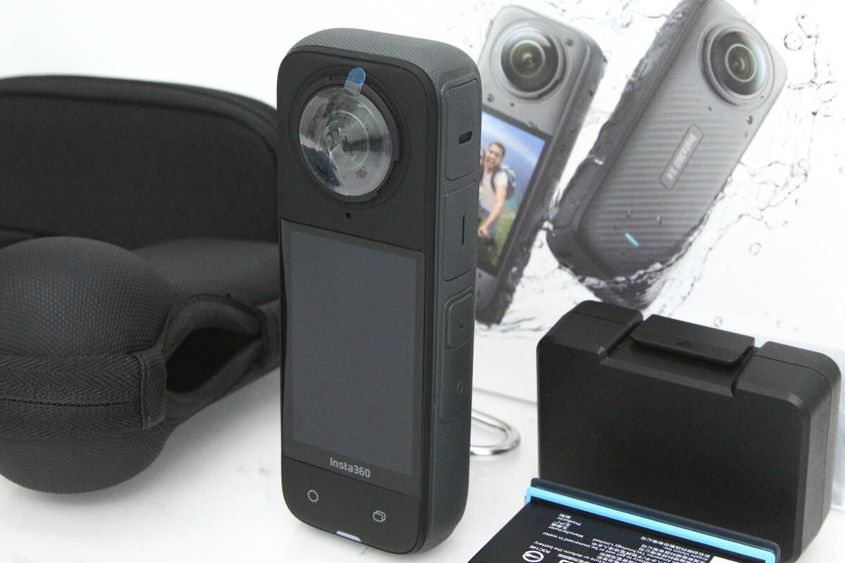 【全額返金保証】美品｜Insta360 X4 [ブラック]（純正予備バッテリー付属） CA01-R3026-2F3_画像1