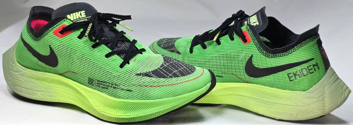 【美品・USED/ZOOMX＆CARBON PLATE内蔵/超軽量188g/リフレクタブル素材】NIKE　ZOOMX　VAPORFLY　NEXT％２　“EKIDEN”　　サイズ＝26.0cm_画像3