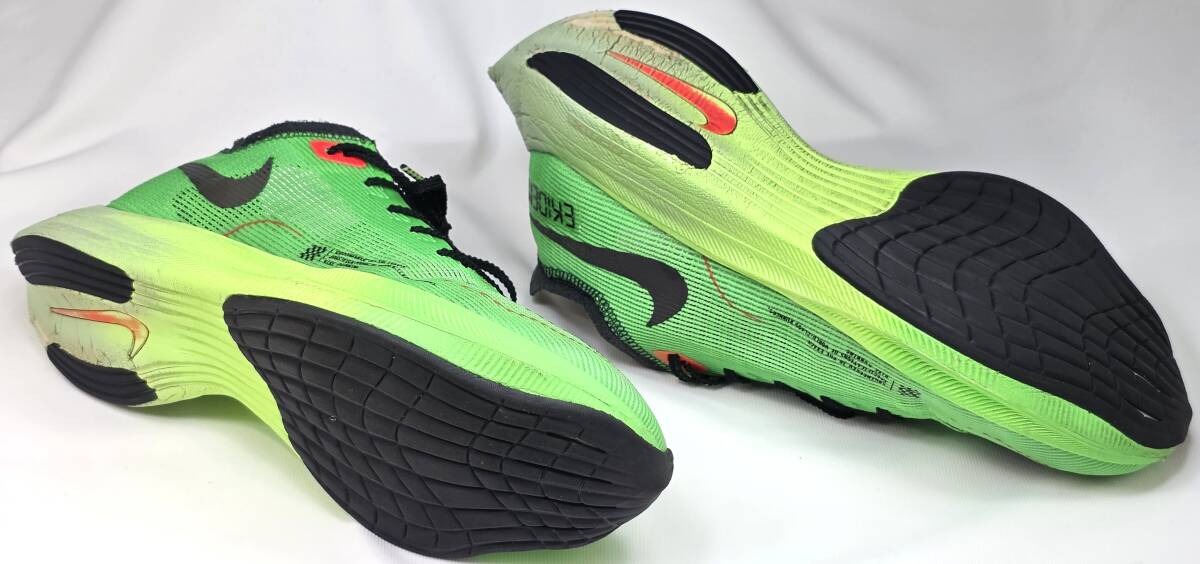 【美品・USED/ZOOMX＆CARBON PLATE内蔵/超軽量188g/リフレクタブル素材】NIKE　ZOOMX　VAPORFLY　NEXT％２　“EKIDEN”　　サイズ＝26.0cm_画像6
