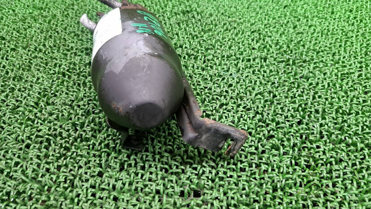 ★　1118　プジョー 106　クーラー エアコン ガスタンク　リキッドタンク_画像5