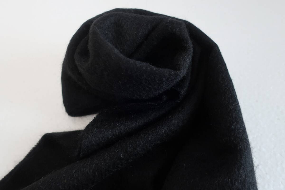 新品　ジュンコシマダ　JUNKO SHIMADA　カシミヤ１００％　マフラー　ブラック系_画像3