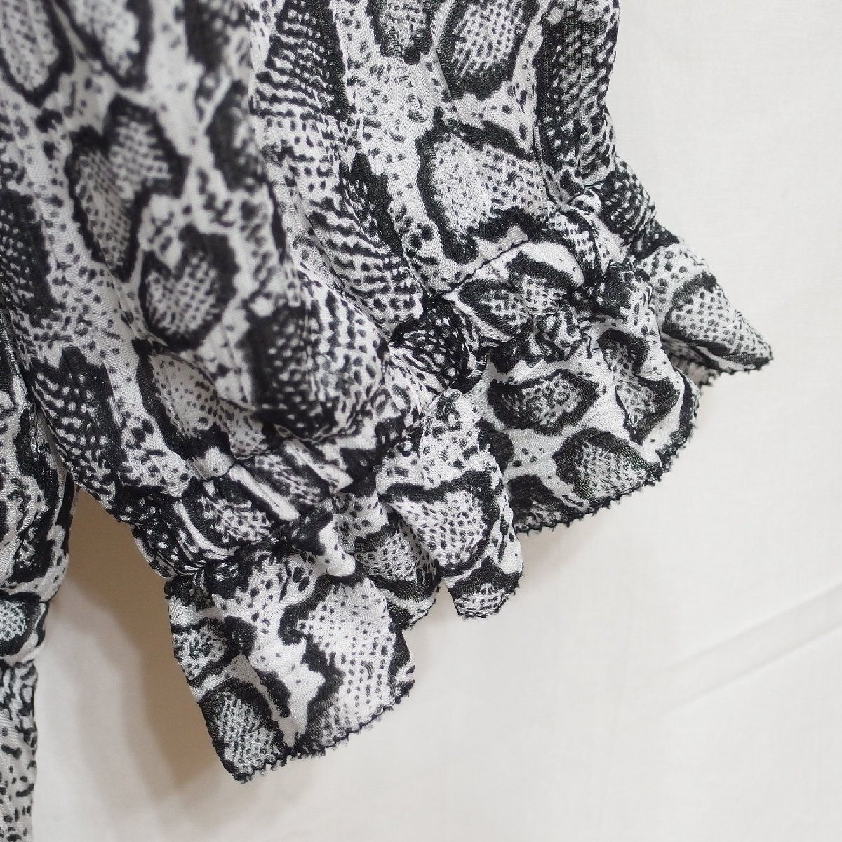 JEANASIS◆ジーナシス 七分袖 アニマル柄 プリント プルオーバーブラウス(ブラック)サイズF◆USED L_画像5