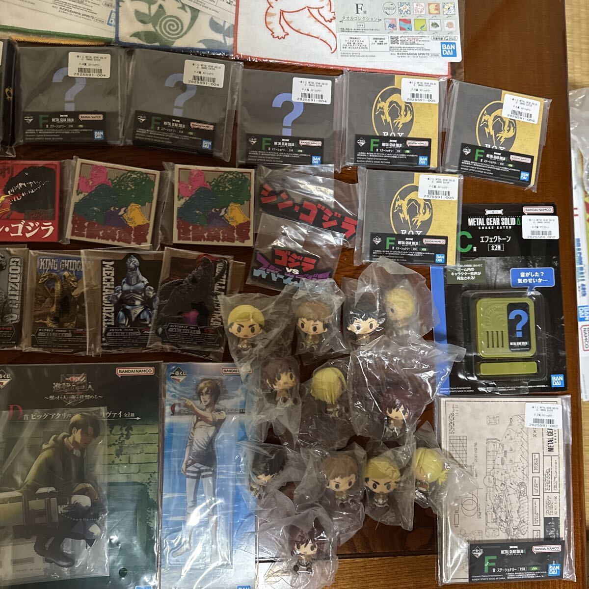 一番くじ　進撃の巨人　ゴジラ　爬虫類&両生類　ハンターハンター　メタルギアソールド_画像1