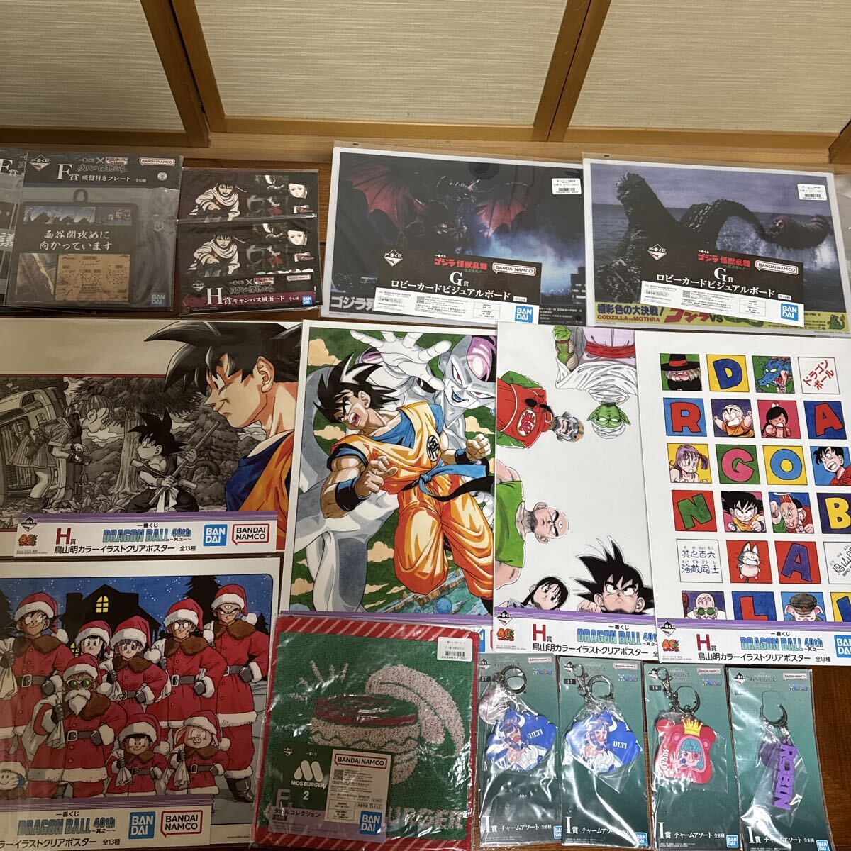 一番くじ　ドラゴンボール キングダム　ゴジラ　ワンピース　　　　　　　　　　　　モスバーガー　ハンターハンター　進撃の巨人　_画像2