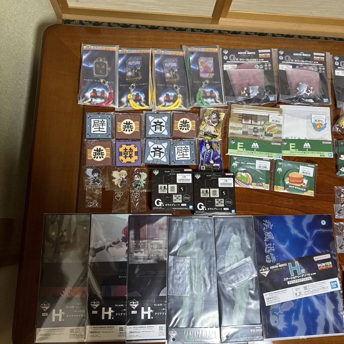 一番くじ　ドラゴンボール キングダム　ゴジラ　ワンピース　　　　　　　　　　　　モスバーガー　ハンターハンター　進撃の巨人　_画像3