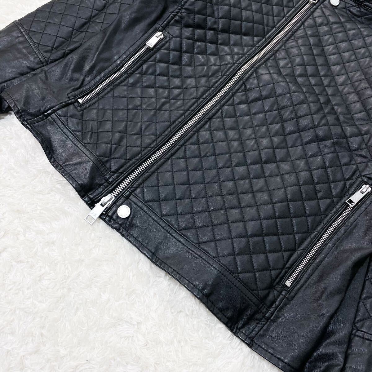 超希少!!lXL相当!!アルマーニエクスチェンジ【ド派手な一着】レザー ライダース ジャケット キルティング 裏地ロゴ柄 黒 ブルゾン ARMANI _画像4
