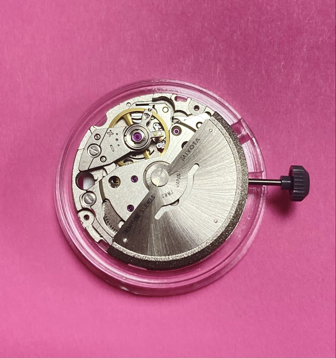 新品未使用 腕時計パーツ MIYOTA 8215 自動巻 ムーブメント 21ジュエリー 手巻き&ハック機能_画像2