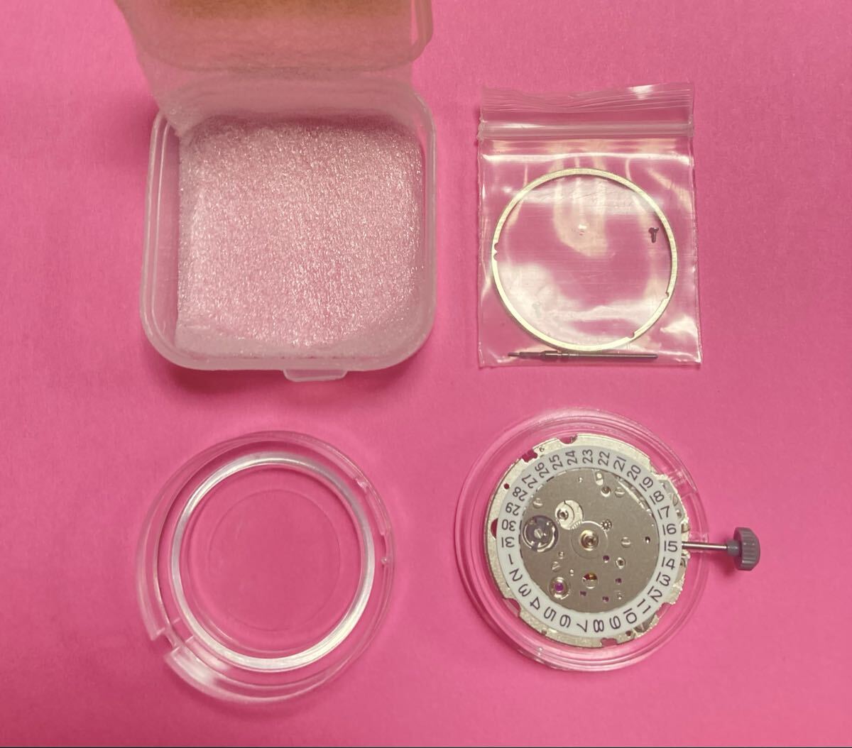 新品未使用 腕時計パーツ MIYOTA 8215 自動巻 ムーブメント 21ジュエリー 手巻き&ハック機能_画像5